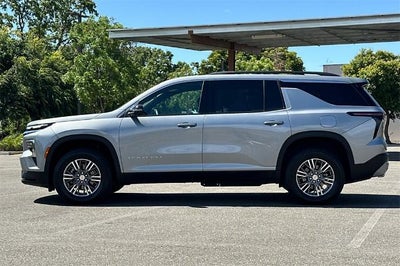 2024 Chevrolet Traverse LT