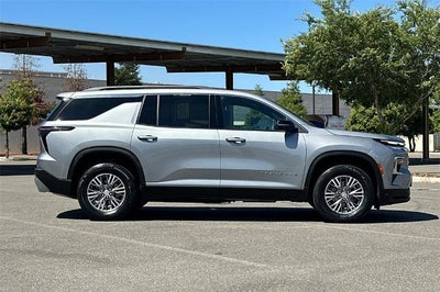 2024 Chevrolet Traverse LT