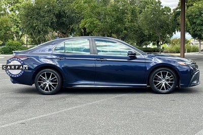 2022 Toyota Camry SE
