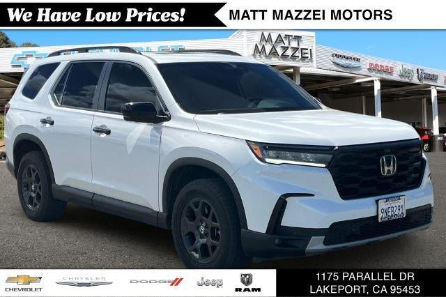 2025 Honda Pilot TrailSport AWD's photo
